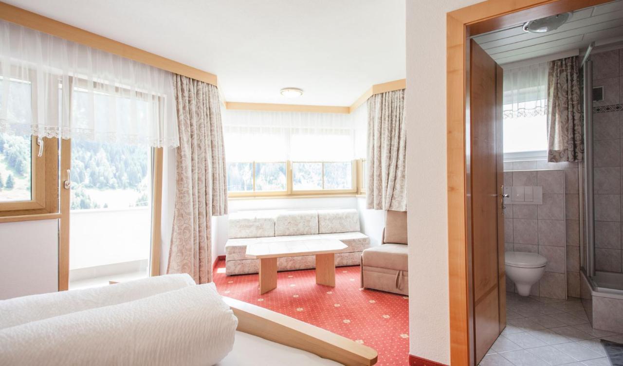 Apart Astoria カップル エクステリア 写真